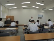 西村先生の講義を受けている様子。大阪流の楽しい語り口でした！
