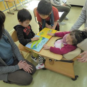 幼稚部・小学部の本大好き集会