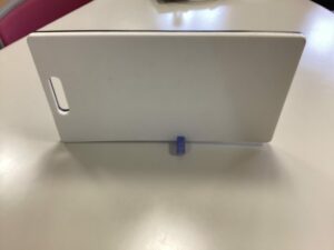 白黒両用まな板の白い面