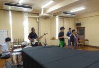 びぃビーによる歌と演奏